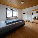 Farge Mit 6 Schlafplaetzen Lejlighed Bremen